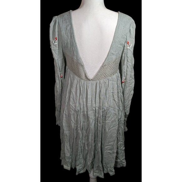 Free People Bohemian Floral Sage Dress With Embroidery - Picture 2 of 10